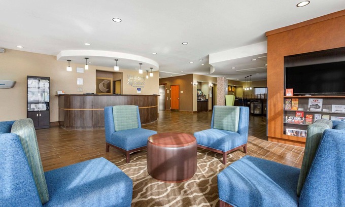 Hobbs Hotel | Family-Friendly Comfort Suites Hobbs with Pool & Spa