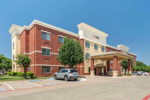 McKinney Hotel | Convenient Comfort Suites McKinney-Allen with Kitchen Access