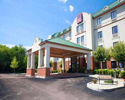 West Warwick Hotel | Comfort Suites West Warwick: Family-Friendly Retreat Awaits