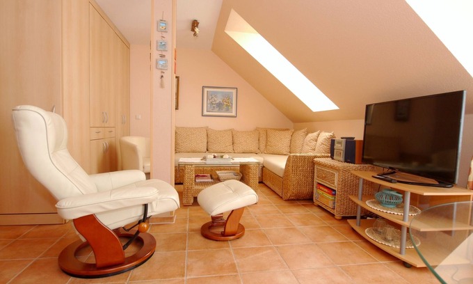 Zingst Apartment | Cozy Vacation Apartment on the Baltic Sea Beach with Pool