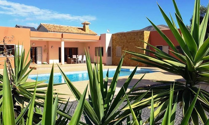 Triquivijate Villa | Finca El Lomo: Idyllic Retreat with Ocean Views & Spa