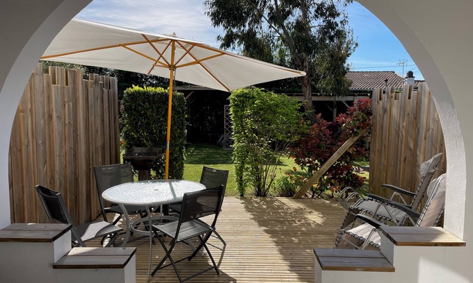 Saint-Palais-sur-Mer Cottage | Oceanfront Escape: Saint Palais Sur Mer, 100m to Beach