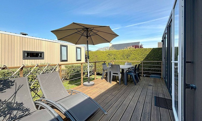 Jullouville-les-Pins House | Pet-Friendly Mobil-home Jullouville with Ocean View