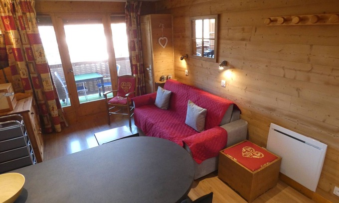 Valloire Apartment | Comfortable 2 rooms for 4 with WiFi and parking in Valloire