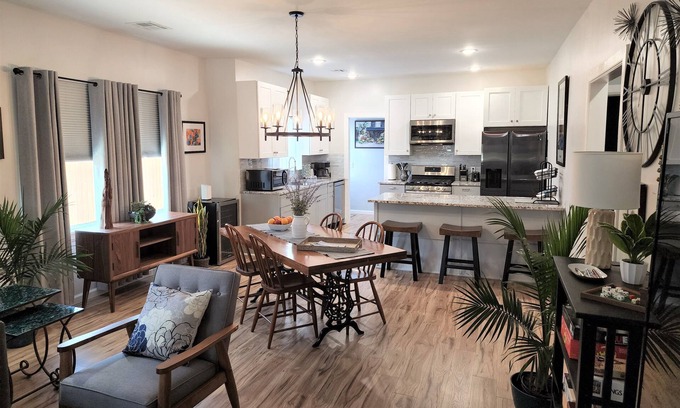 Central Oklahoma City House | Pet-Friendly 3-Bedroom House in Oklahoma City - Rated 10/10