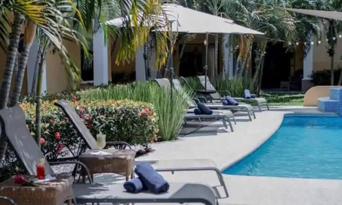 Barrio Ricos y Famosos Condo | Inviting 3 Bedroom Condo with Pool in Jacó, Costa Rica