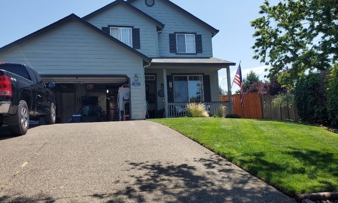 Washougal House | Family-Friendly 3-Bedroom Home with Pool in Washougal