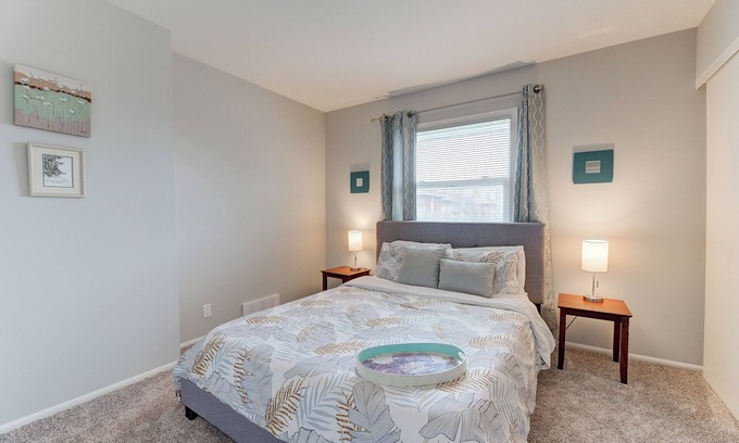 Waukesha House | Comfortable 3 Bedroom with King bed in Waukesha