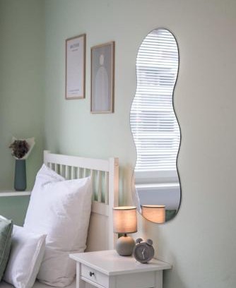 Linden-Mitte Apartment | Prime 80 m2 MuYa Apartments with WiFi & Netflix Access