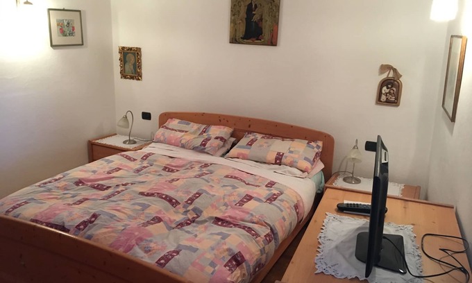 Predaia Apartment | Cozy Family Retreat with Spa and Kitchen Amenities