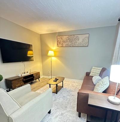 Summit Station House | Comfortable and Calm Stay in Columbus