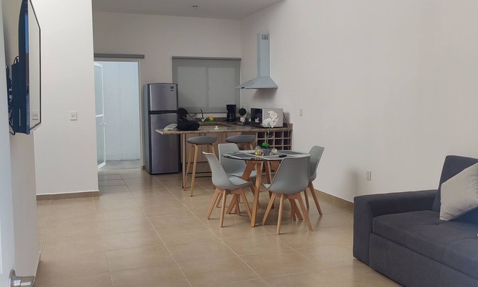 Queretaro House | Superb Central House in Querétaro with Spa & Breakfast