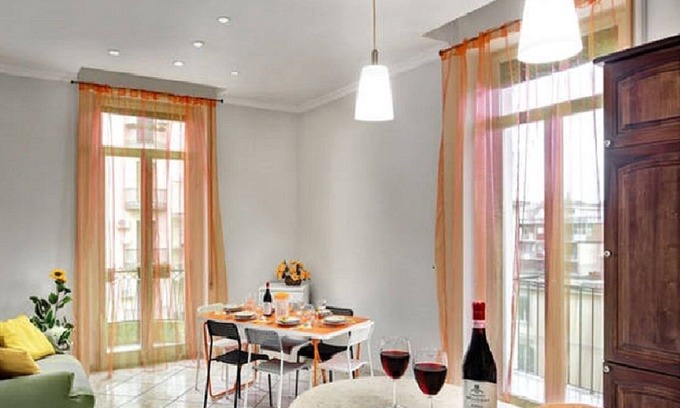 Materdei Apartment | Central Apartment with Kitchen, Steps from Subway Access
