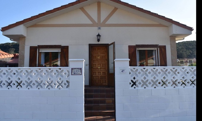 Argonos Villa | Charming Chalet Retreat in Argoños with Spa and Breakfast