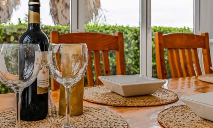 Roldan House | Guest Rated 10/10: Cozy Townhouse with Pool & Spa Amenities