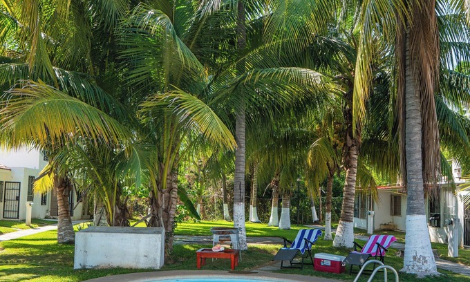San Jose Ixtapa House | Serene Poolside Retreat with Ocean Views and Pet-Friendly Perks