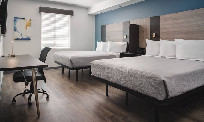 Lithia Springs House | Comfortable and Convenient Retreat - Modern Suite, Pet-Friendly Amenities
