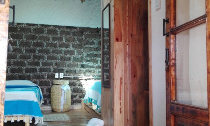 Jocotitlan House | Cozy Bedroom Retreat Near Toluca with Spa & Breakfast