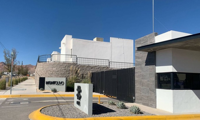Chihuahua House | Convenient Location Near Airport and City Center