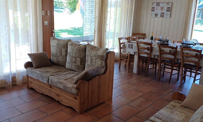 Albiez-le-Vieux Apartment | Cozy Village Apartments for Families with Pool and Breakfast
