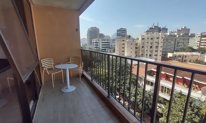 Leblon Apartment | Cozy Apart Hotel in Vibrant Leblon with Family-Friendly Amenities