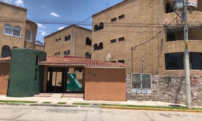 La Salud Apartment | Cozy Apartment in Prime Location, 8 Minutes to Downtown