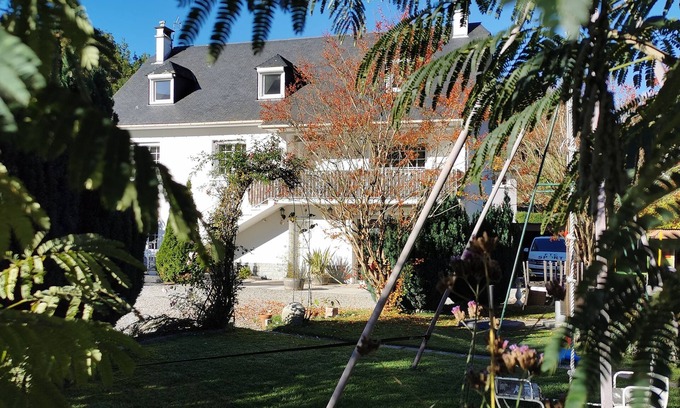Ayros-Arbouix Apartment | Pet-Friendly Apartment with Garden in Gavarnie Valley