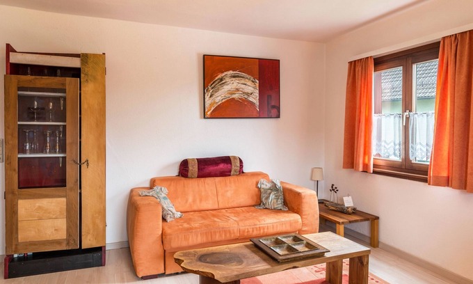 Ueberlingen Apartment | Cozy Apartment “Haus 18” Near Lake Constance with Wi-Fi