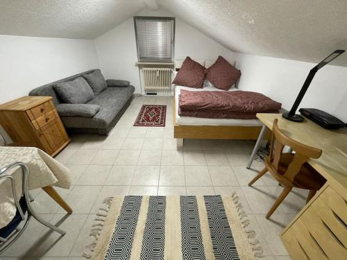 Munchen District Apartment | Convenient Apartment in the Heart of Commercial Centre