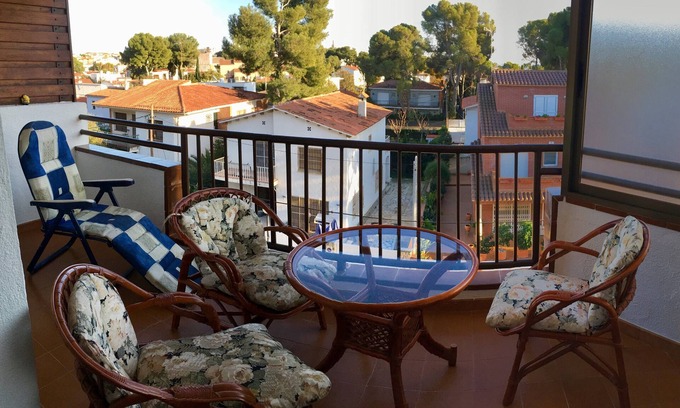 Comarruga Apartment | Stylish Beachfront Apartment Steps from Barcelona