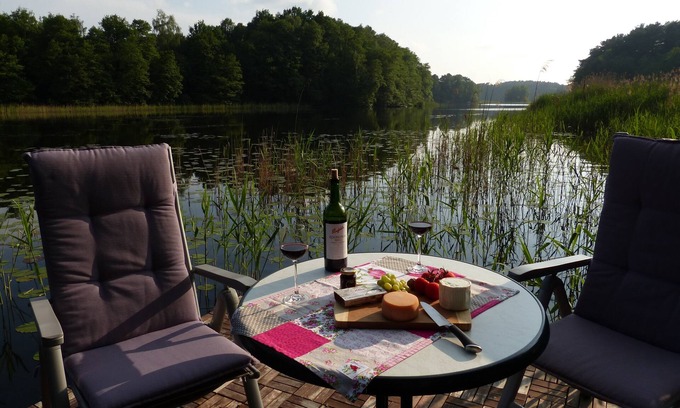 Teupitz Apartment | Tranquil Lakefront Apartment in Spreewald - Guest Rated 10/10