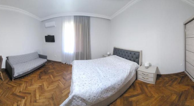 Tsqaltubo Apartment | Guest Rated 10/10 Apartment Near Central Park with Hot Tub
