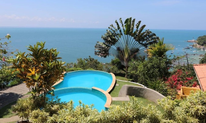 Morro de Sao Paulo Apartment | Comfortable Apartment with Sea View in the middle of Nature,