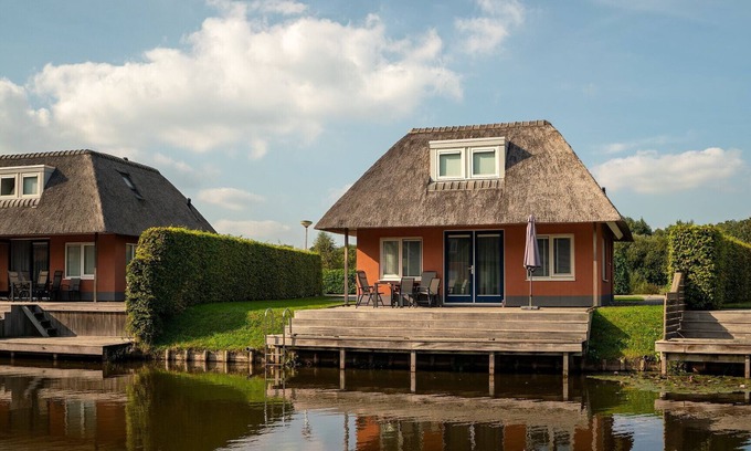 Midlaren Cottage | Comfortable bungalow for 5 persons