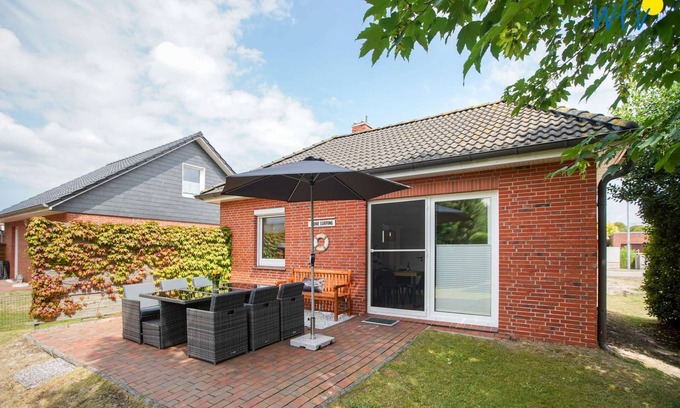 Borkum House | Cozy Bungalow with Sunny Terrace and Family-Friendly Amenities