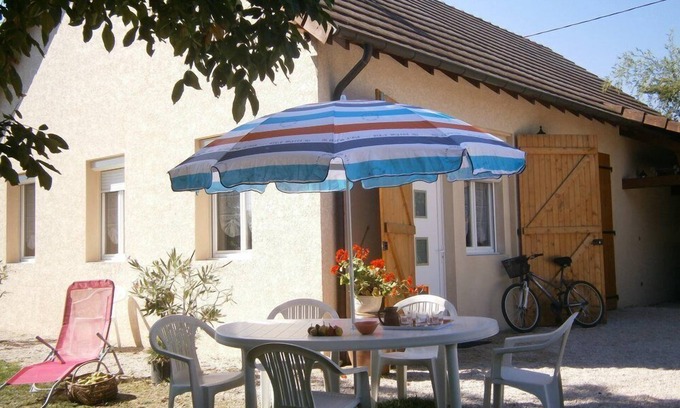 Sennecey-le-Grand Cottage | Cozy Cottage Retreat in South Burgundy - Guest Rated 10/10