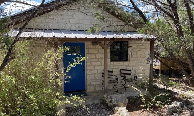 Wimberley Cabin | Guest Rated 10/10: Cozy Cabin with Private Pool & Hot Tub