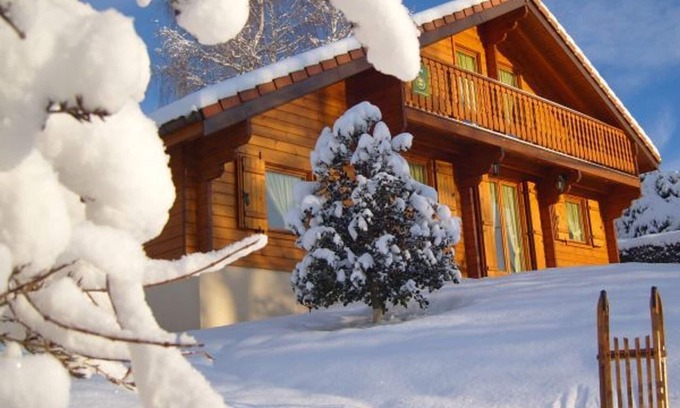 Cleurie Cottage | Gite Cleurie: Family-Friendly Retreat with Spa & Kitchen