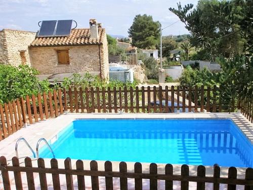 Masdenverge Ski Chalet | Delightful 3-Bedroom Chalet with Pool in Masdenverge