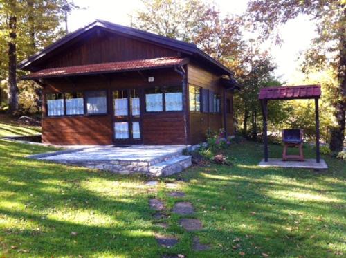 Ventasso Ski Chalet | Inviting Chalet in Giarola with Breathtaking Mountain Views