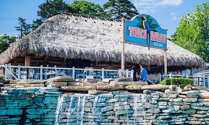 Osage Beach Hotel | Relaxing Countryside Retreat with Pool and Free Parking