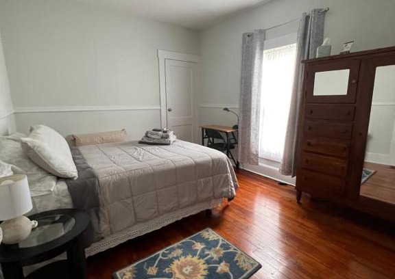New Albany House | Cozy Room in a Historic House - Perfect for Your Stay