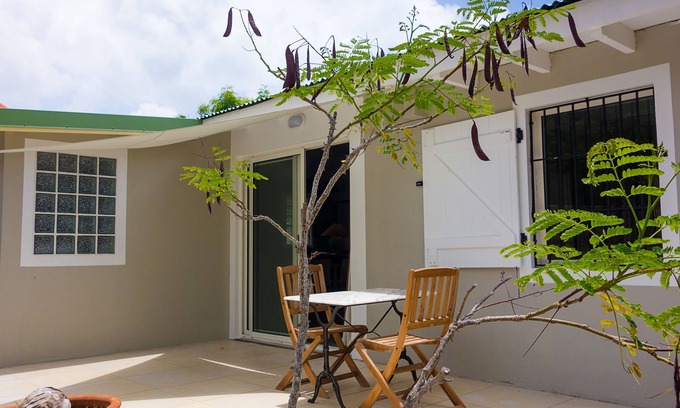 Oyster Pond House | Cozy Detached House with Breathtaking Garden Views