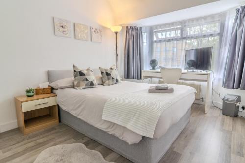 Whitefoot House | Cozy Double Room Perfect for Solo Travelers - Rated 9.7/10