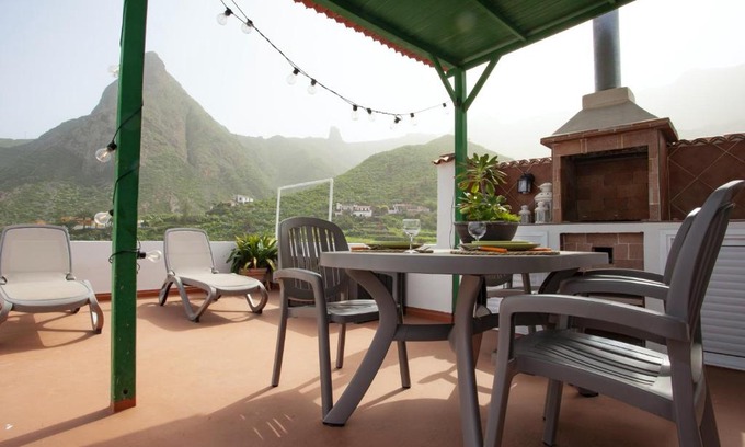 Taganana House | Sea View Retreat in Santa Cruz de Tenerife - Family Friendly