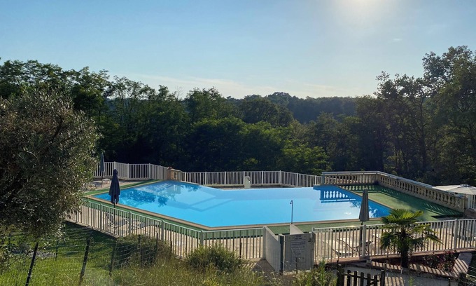 Cublac House | Comfortable family home in Périgord. Sleeps 6. Pets allowed.