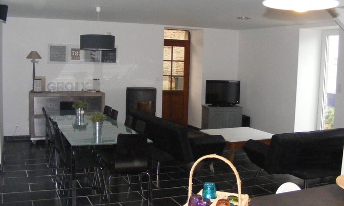 Groix House | Family Retreat with Pool & Ocean View, Steps from Beaches
