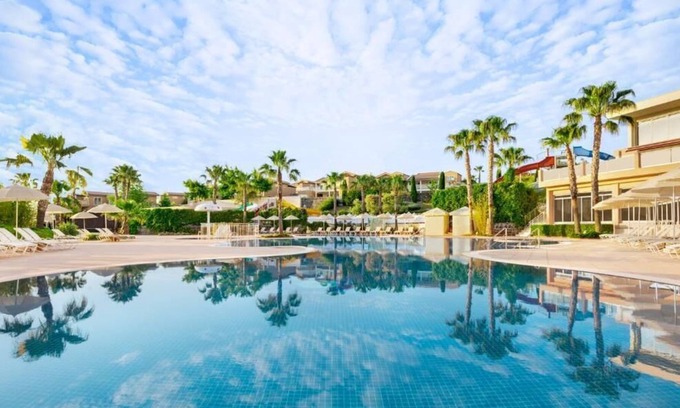 Sogucak House | Comfortable Flat with Communal Pool in Kusadasi-Awz146