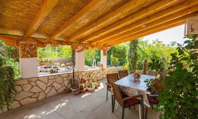 Dramalj Apartment | Comfortable flat with sea view, BBQ area, garden, private car park