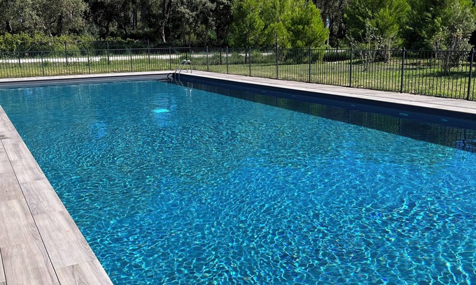 La Londe-les-Maures Apartment | Comfortable T3 with 15m² south-facing terrace - Air conditioning Swimming pool Parking